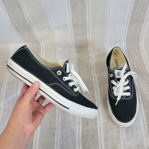 Converse Chuck Taylor Clean CVO Sneakers Tennis Shoes Black White Size 7